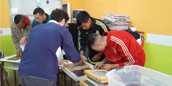 Taller de elaboración de Papel Artesanal en la Unidad Penitenciaria de Magdalena