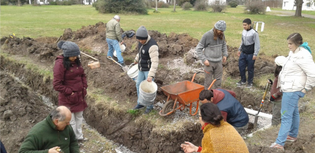 Autoconstrucción de un sistema de tratamiento de aguas residuales en vivienda de madera