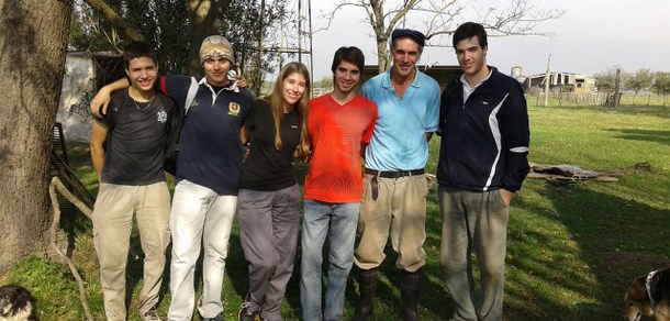 Estudiantes de primer año de la Facultad realizaron su segunda salida a establecimientos productivos 