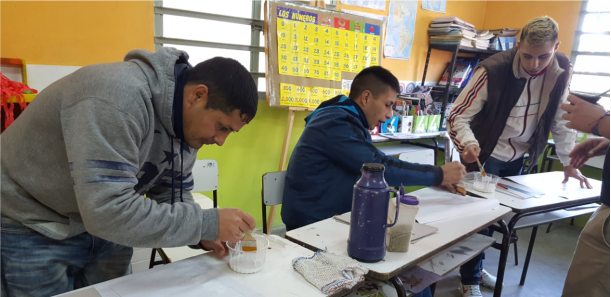 Taller de elaboración de Papel Artesanal en la Unidad Penitenciaria de Magdalena