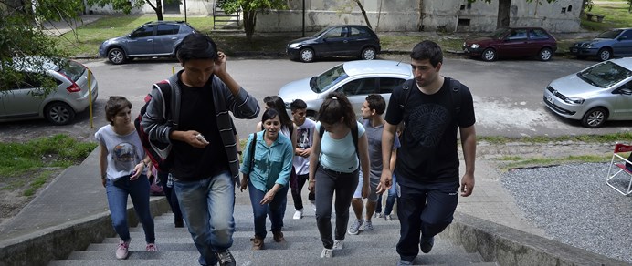 En el marco de la Expo Universidad 2014, estudiantes secundarios visitaron nuestra Facultad