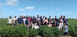 Visita de estudiantes del curso Oleaginosas y Cultivos Regionales a Pergamino