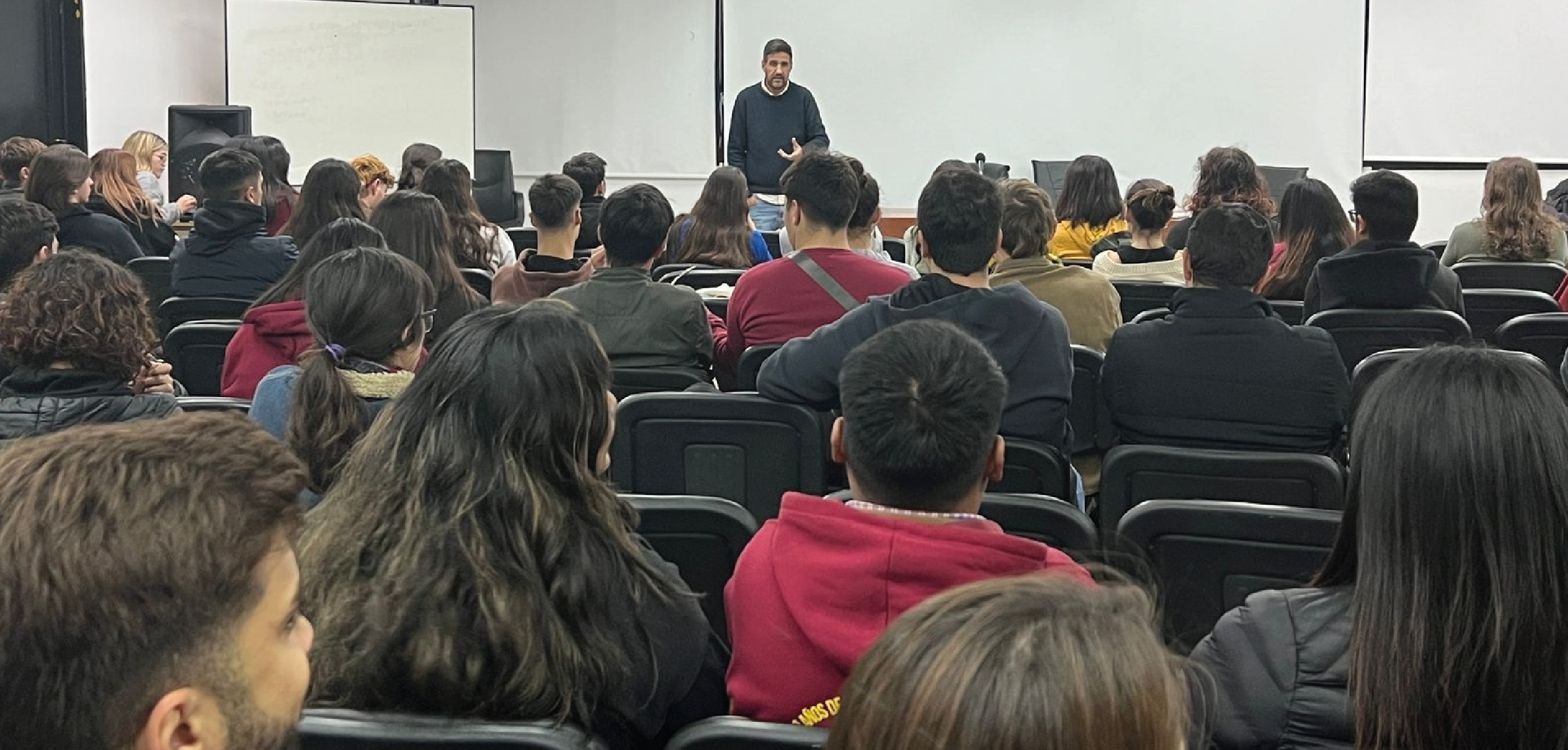 Charla “Ansiedad, Exámenes y Bienestar Emocional en la Universidad”