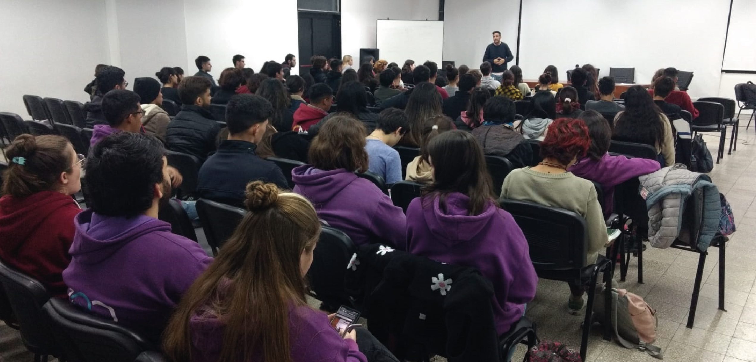 Charla “Ansiedad, Exámenes y Bienestar Emocional en la Universidad”
