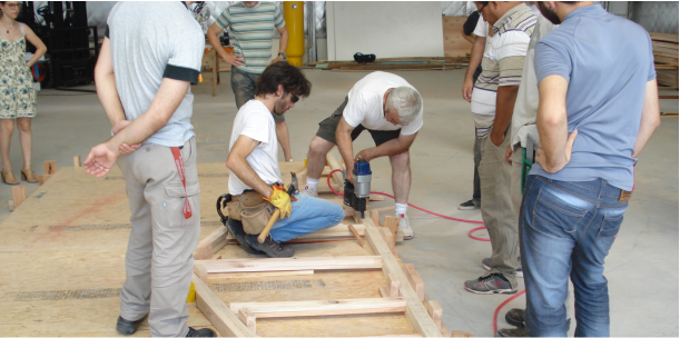 Curso de oficio de armadores de piezas partes de viviendas de madera