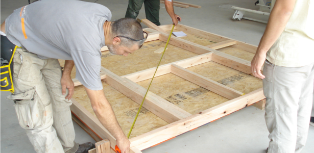 Curso de oficio de armadores de piezas partes de viviendas de madera