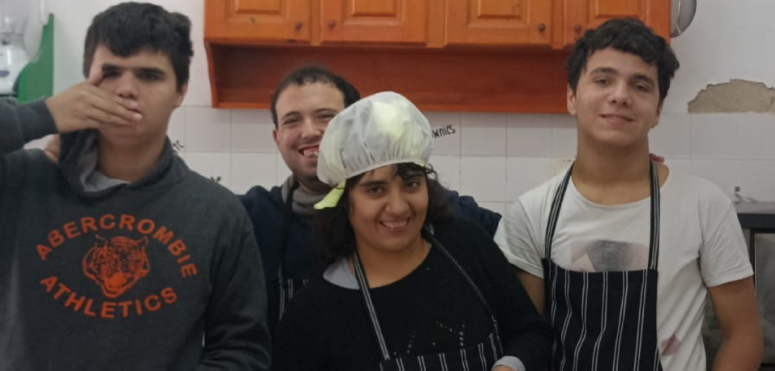 Visita de estudiantes a la cátedra de Agroindustrias y al LIPA
