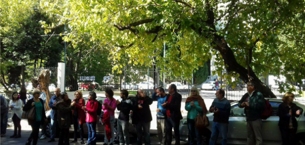 Multitudinario abrazo a las Facultades del Bosque