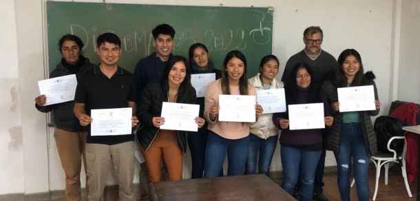 Entrega de diplomas de la 2da cohorte de la Diplomatura Universitaria para Productores Hortícolas y Florícolas