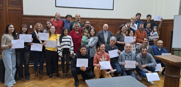 Nuevos Productores Apícolas capacitados en nuestra Facultad 