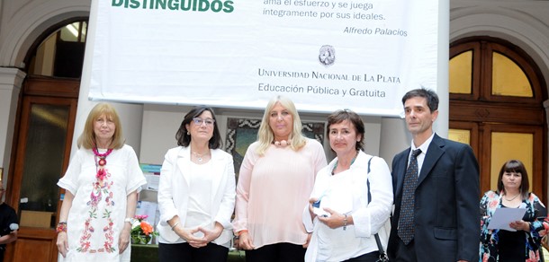 La UNLP reconoció a sus mejores graduados