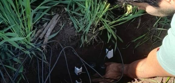 Instalación de un set de sensores de contenido hídrico y potencial hidráulico