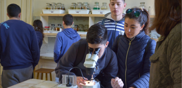 Iniciaron las visitas de escuelas secundarias a la Facultad 