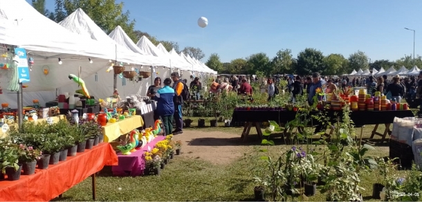Actividad de extensión: Expo Feria Almirante Brown 2025