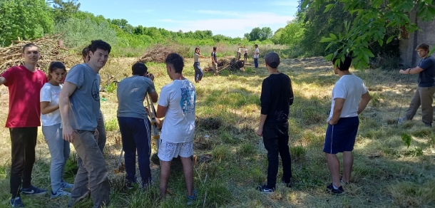 Actividad de extensión de la cátedra de Topografía en conjunto con la organización Movida de Locos