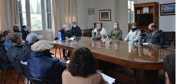 Nuestras autoridades recibieron a trabajadores del Instituto Fitotécnico Santa Catalina