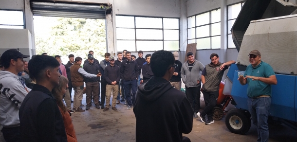 Estudiantes de Introducción al Mejoramiento Genético visitaron INTA y ACA en Pergamino