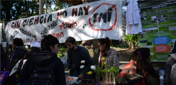 Cabildo abierto en defensa a la ciencia en Argentina