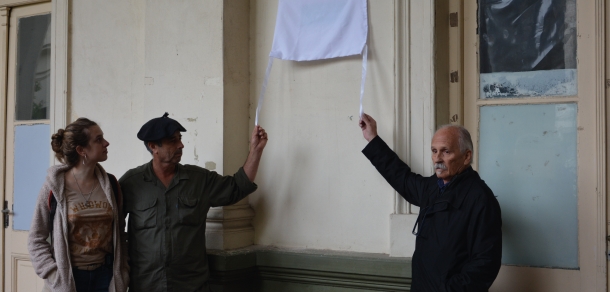 Nuestra Facultad reconoce a compañeros Nodocentes renombrando aulas del edificio central