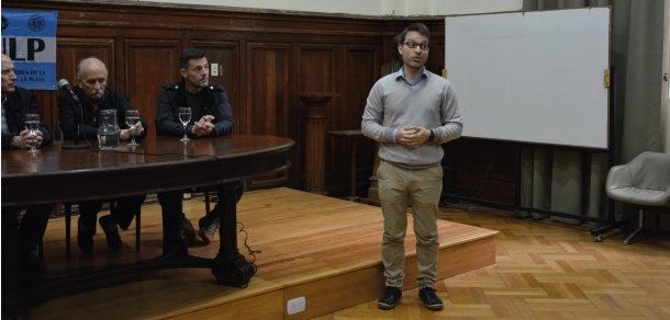 Nuestra Facultad reconoce a compañeros Nodocentes renombrando aulas del edificio central