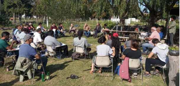 Taller: Intercambio de Experiencias de “Apicultura agroecológica”: Casos de Argentina y Chile