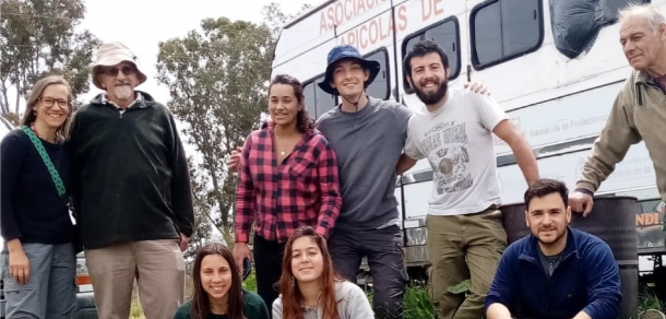 Forestación en el predio de la Asociación de Productores Apícolas de Berisso 