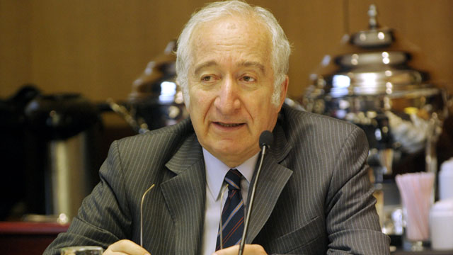 Doctor Honoris Causa de la UNLP a Bernardo Kliksberg