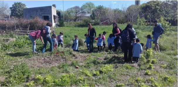 Visita del jardín N°952 a la Unidad de Vivero Forestal