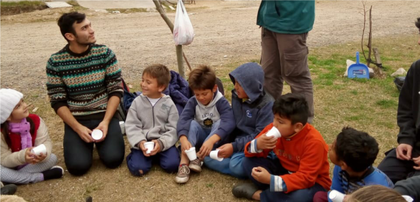 Echando raíces de identidad y organización