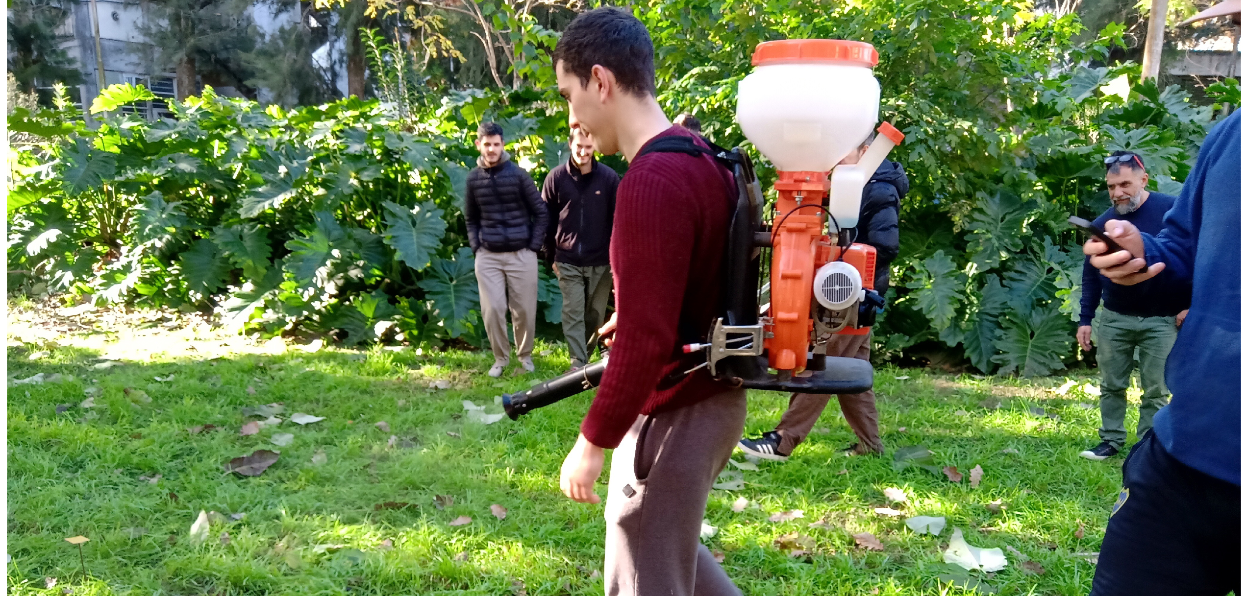 Actividad Práctica de Terapéutica Vegetal en Jardines de la Facultad